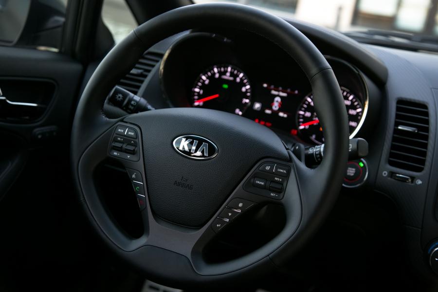  Kia Forte 2013 года  (фото 5 из 62)